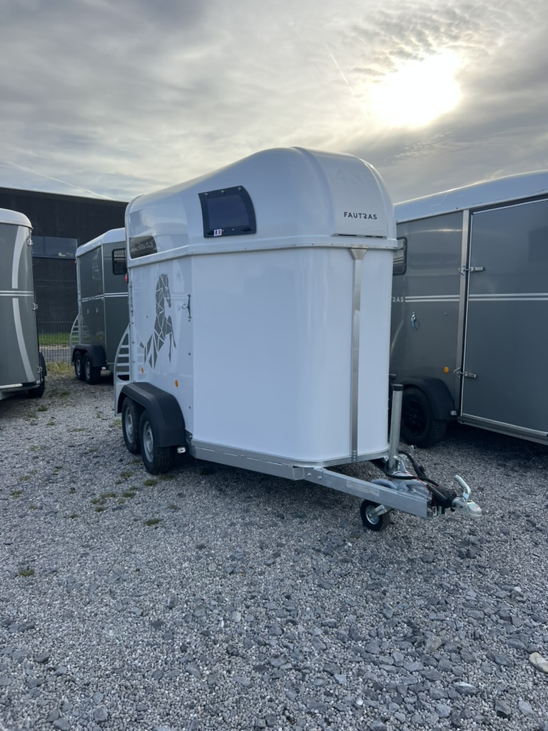 7F6AF5CD-DD87-4835-B76C-C2019A3874A3_1_105_c