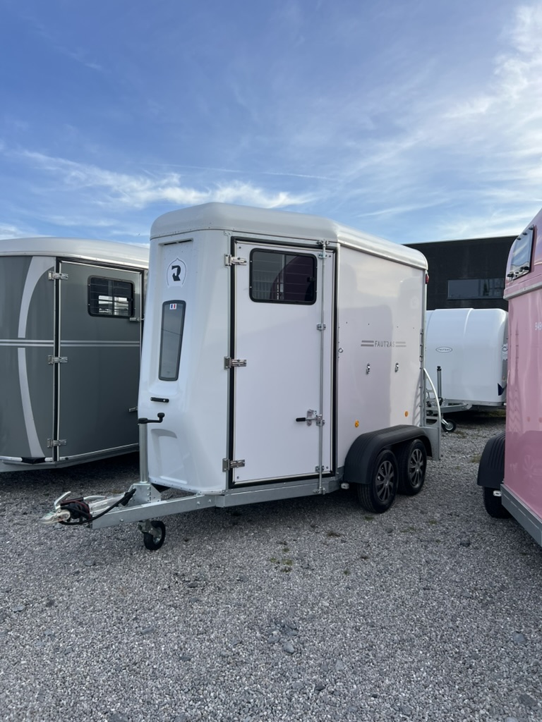 89105959-2182-4692-B813-6BFADF0369EC_1_105_c