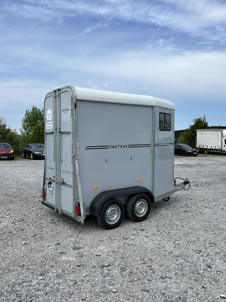 DD4DAF8C-30E1-4693-A301-950D6A223298_1_105_c